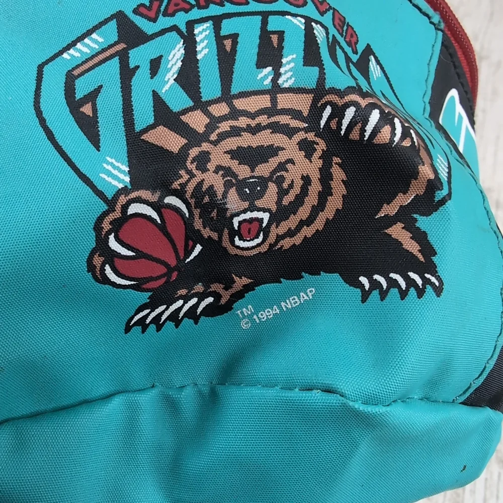 Vintage 1994 Vancouver Grizzlies Fanny Pack Belt Bag NBA - Picture 5 of 8